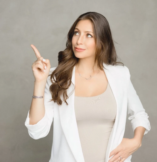 Gina Flores - Contacto